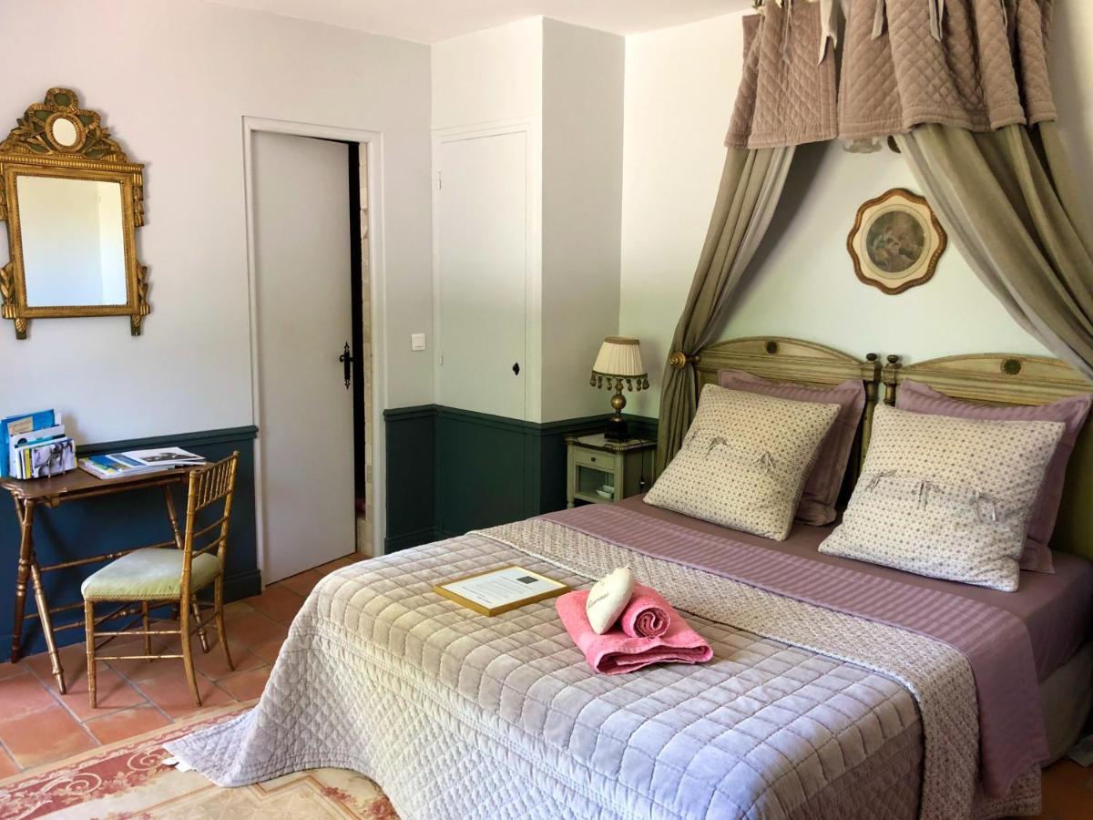 Les Aurochs Bed & Breakfast *